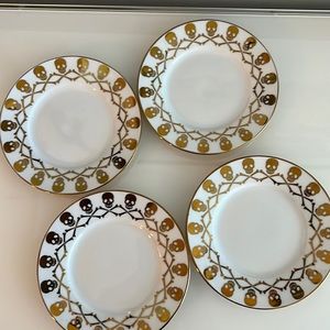 Small cocktail plates with skull and crossbones